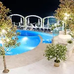 Seaside Nest Apartment *